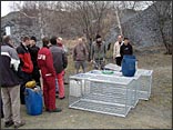 Ekologická akce umísťování košů v lomu Šífr ve Svobodných Heřmanicích